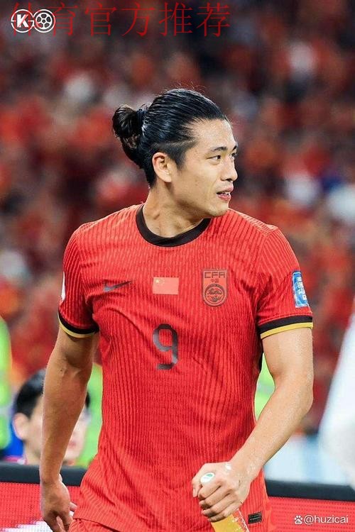 韦世豪、张玉宁、陈彬彬建功 中国队提前晋级亚运会淘汰赛 韦世豪、张玉宁、陈彬彬建功 中国队提前晋级亚运会淘汰赛